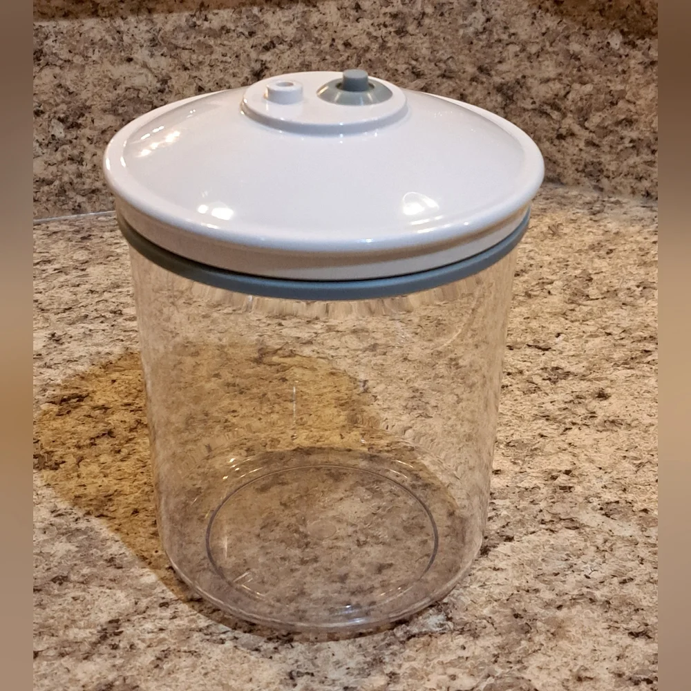 Food Saver Snail Vacuum Canister Set of 3 Clear w/new hose